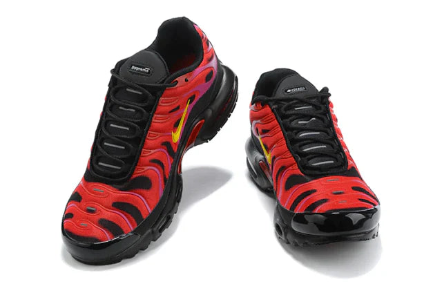 Air Max Plus TN 1 x Supreme “University Red"