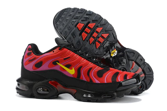 Air Max Plus TN 1 x Supreme “University Red"
