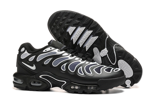 Air Max Plus Drift “Black/White”