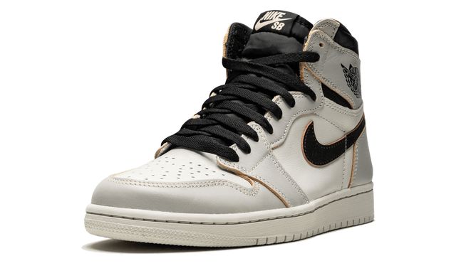 Jordan 1 Retro High OG Defiant SB NYC to Paris